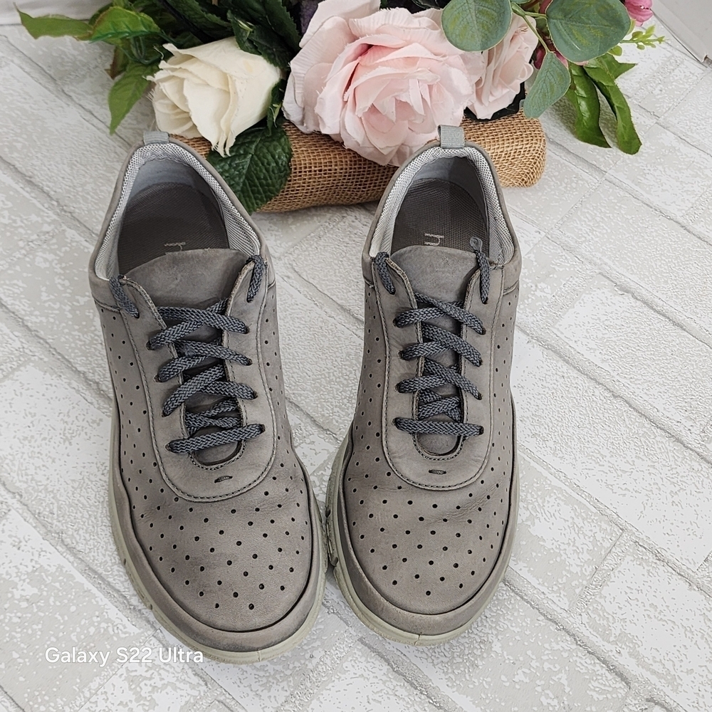 Women's Gray Casual Shoes 9 used good condition